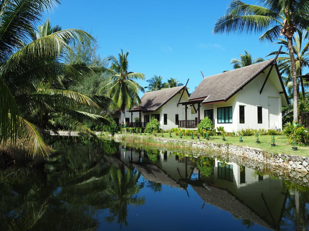 Khaolak Blue Lagoon Resort - Sha Extra Plus Khao Lak Exterior photo