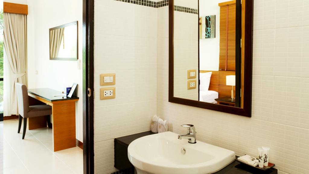 Khaolak Blue Lagoon Resort - Sha Extra Plus Khao Lak Room photo